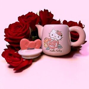 Hello Kitty Ceramic Tea pot